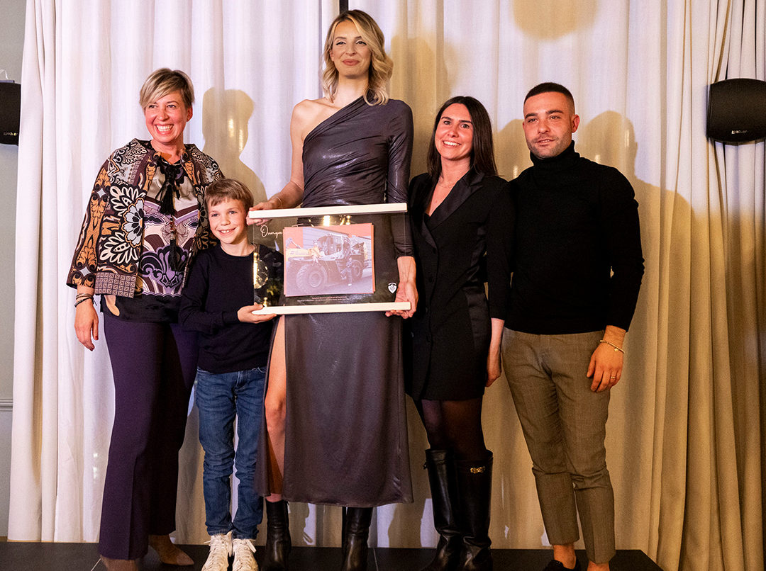 suardi_ChristmasNight_VolleyBG