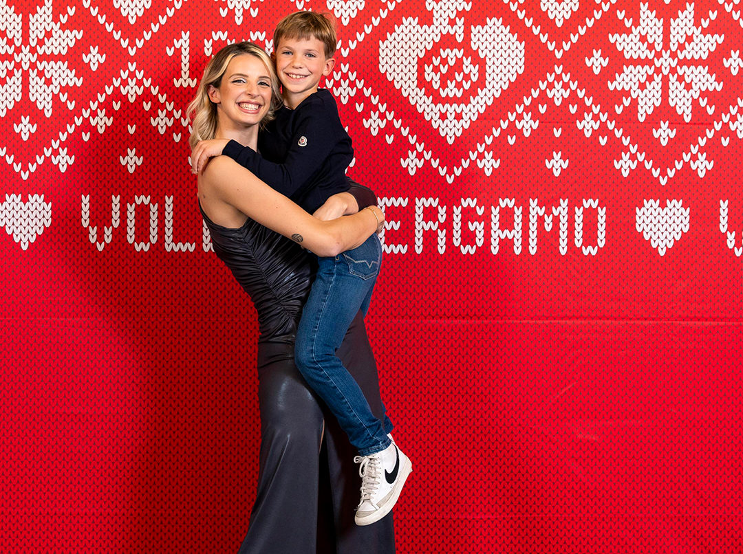 tommy_ChristmasNight_VolleyBG